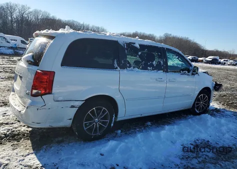 2017 Dodge Grand Caravan Sxt z USA, uszkodzony, nr VIN 2C4RDGCG3HR813962